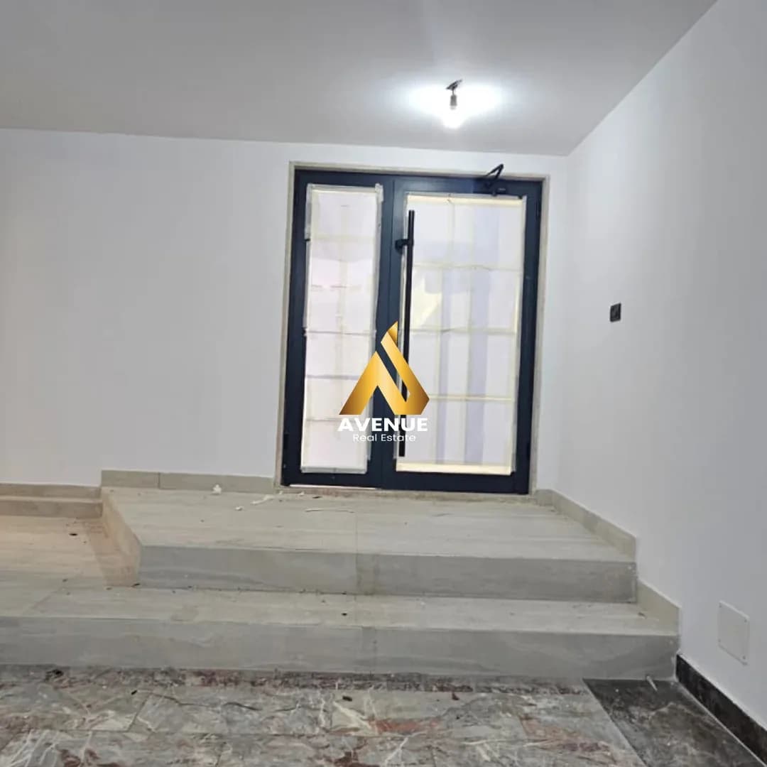 AMBIENT BIZNESI ME QIRA –BLLOK, TIRANË 4