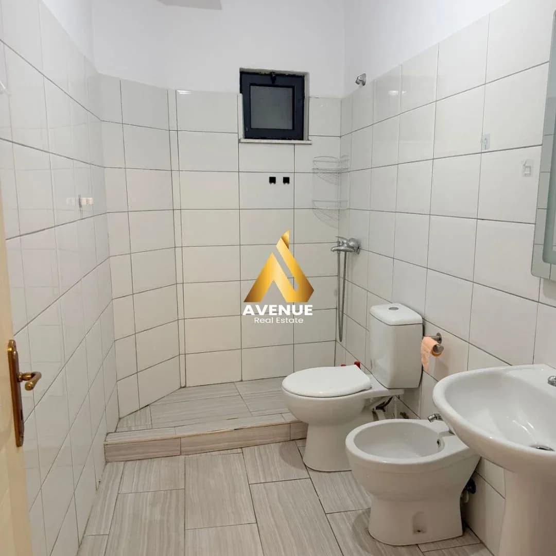 Apartament 2+1 pranë Kodrës së Diellit 3