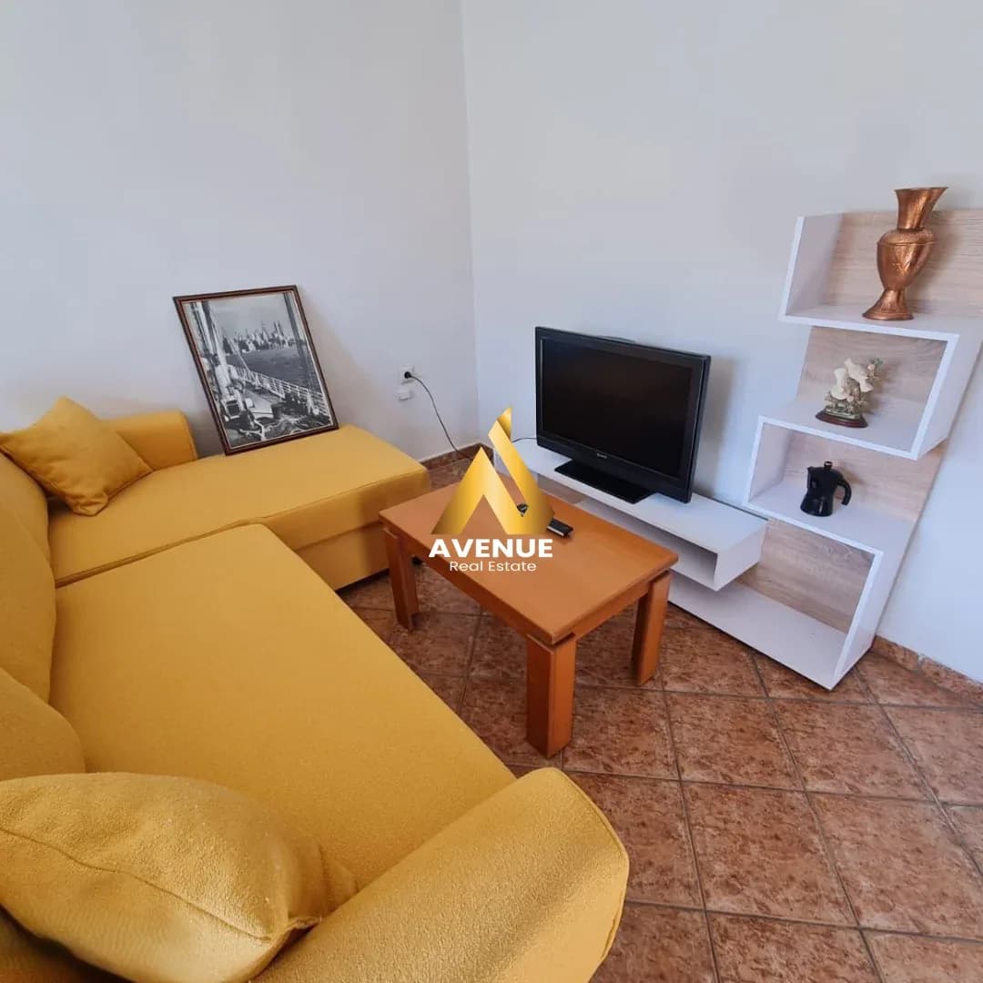 Jepet Apartament 2+1 Me Qira -Rruga e Elbasanit