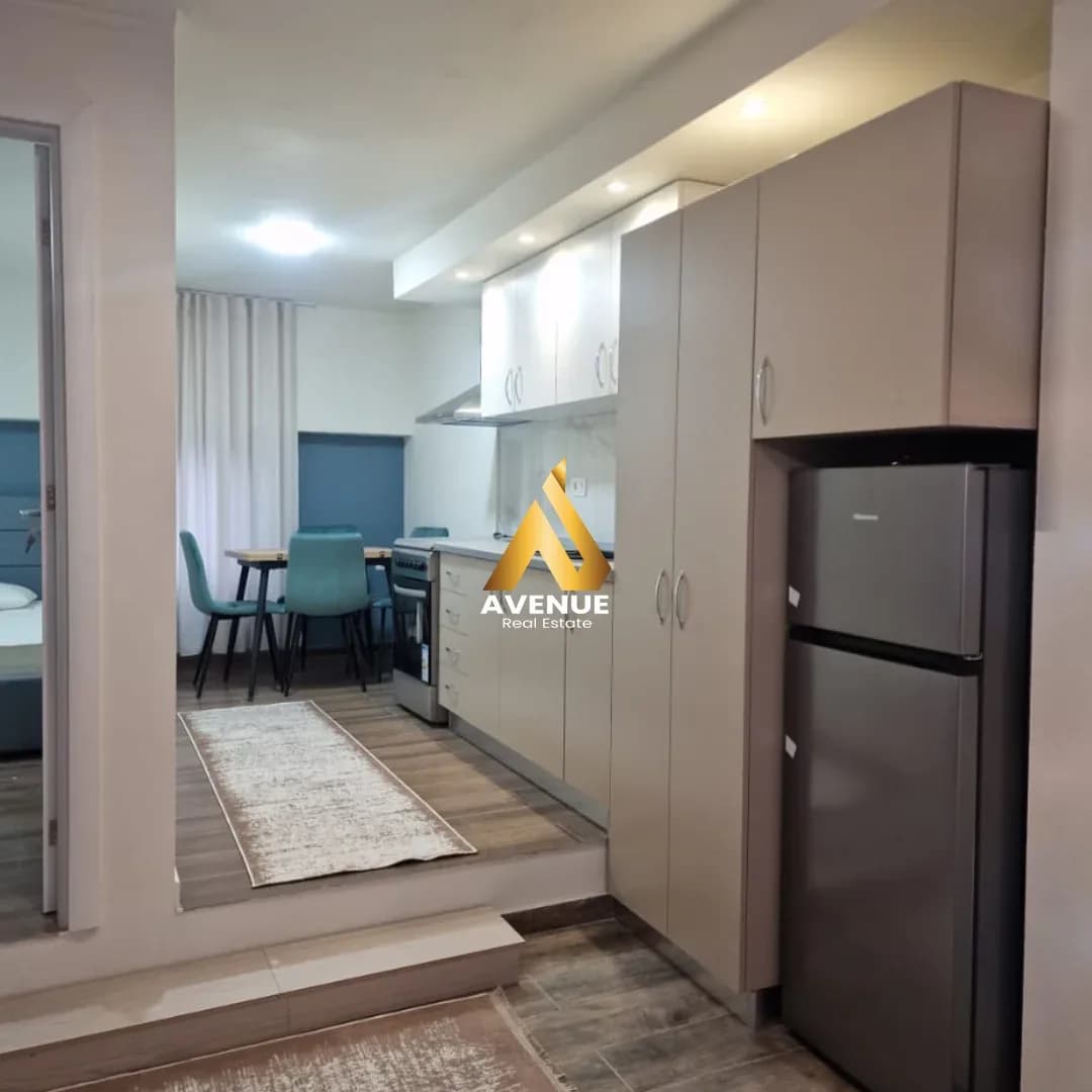 JEPET ME QIRA APARTAMENT -STACIONI TRENIT 3