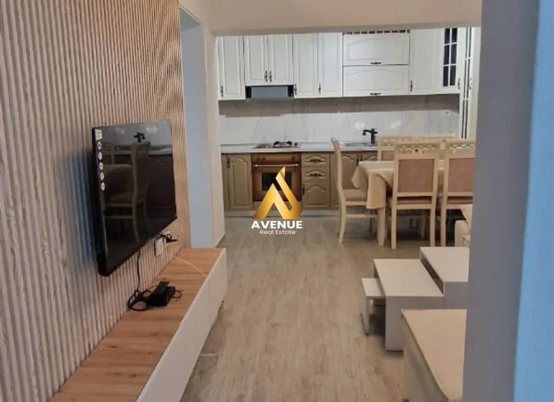 Jepet me qira apartament 2+1 Rruga e Durrësit 4