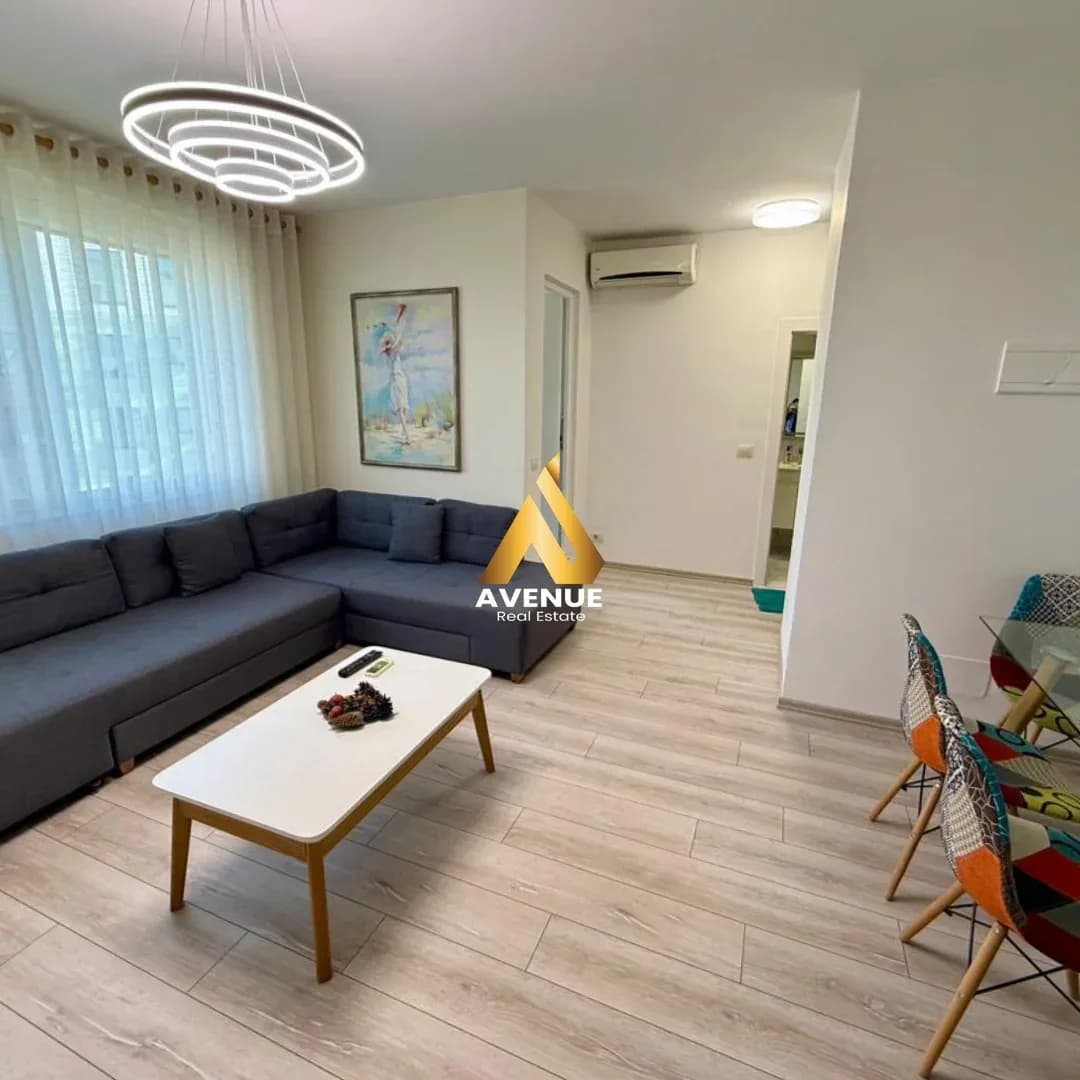 APARTAMENT ME QERA RRUGA E KOSOVARËVE 2
