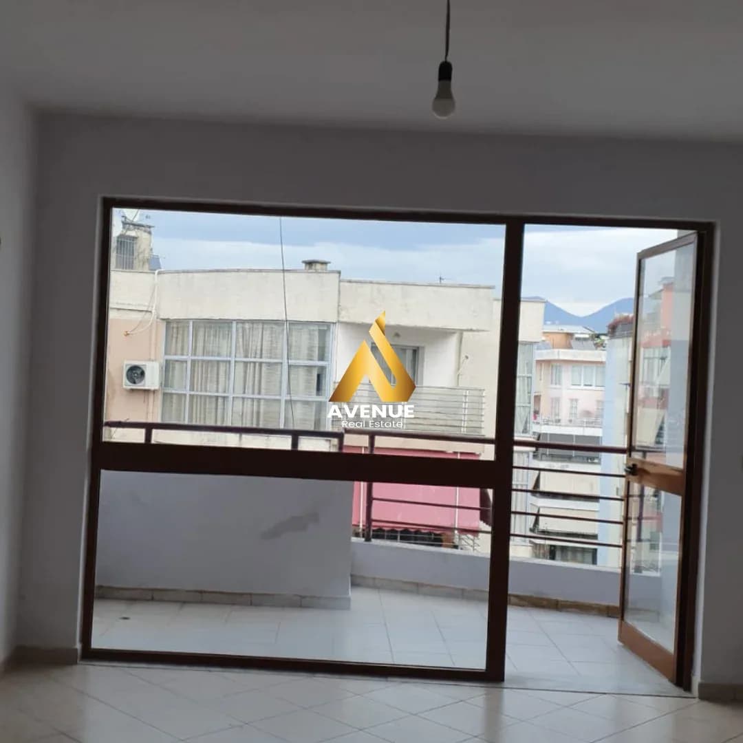 APARTAMENT ME QERA – YZBERISHT
