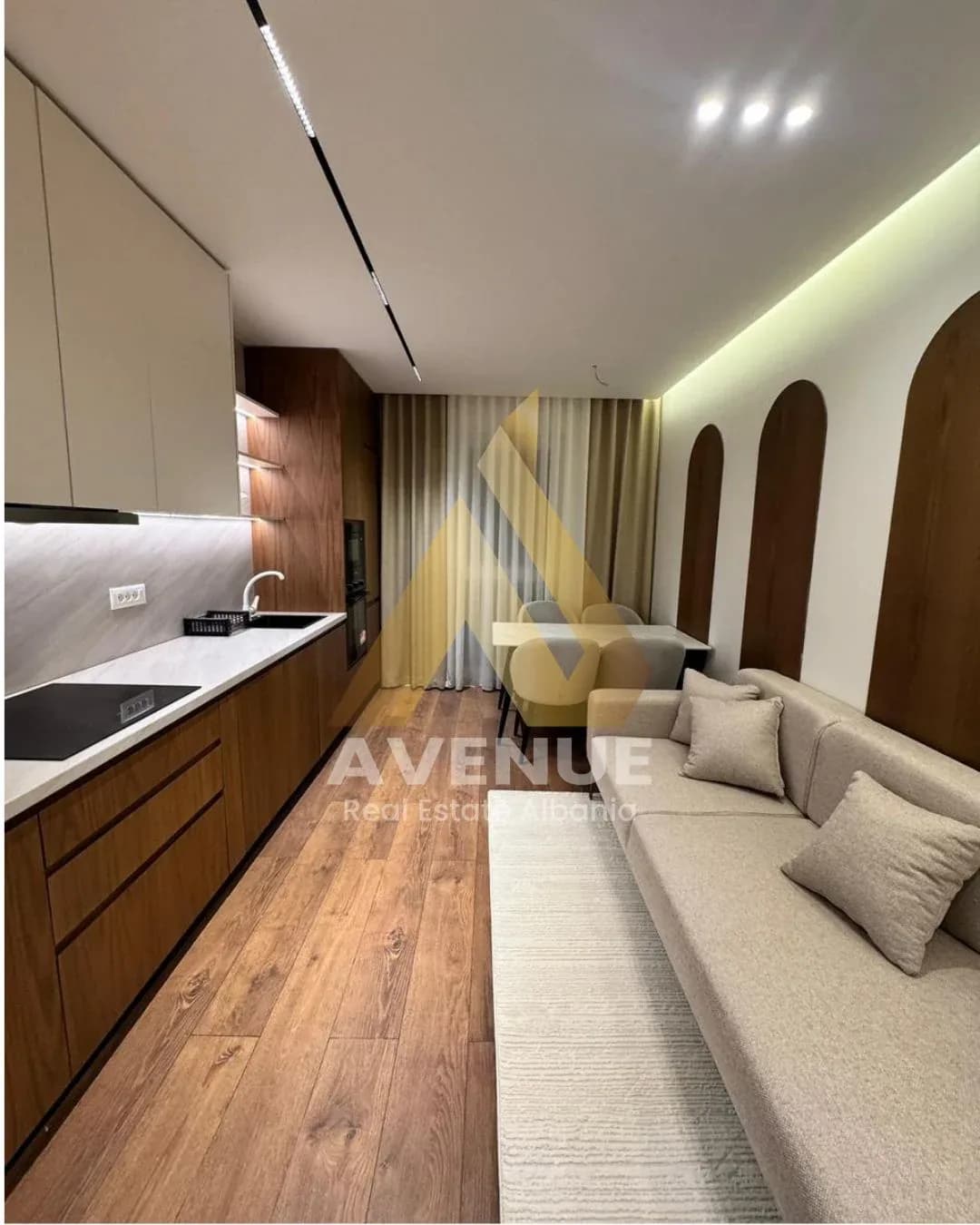 Apartament me qera 2+1+Post Parkimi Xhamllik, Tiranë
