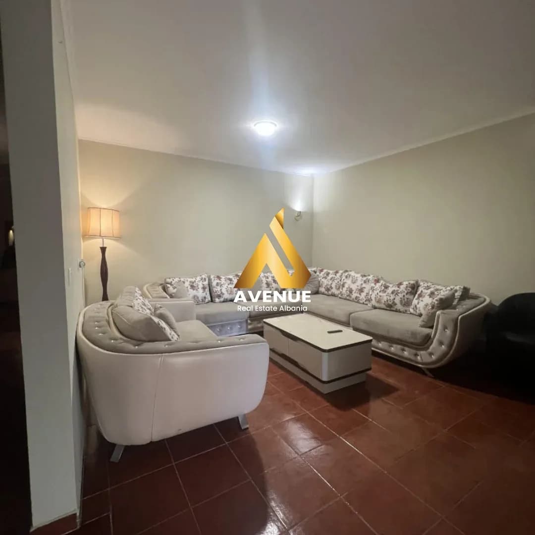 JEPET ME QIRA APARTAMENT 3+1-KOMUNA E PARISIT