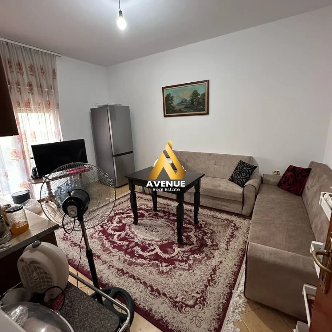 APARTAMENT ME QERA – BULEVARDI RI
