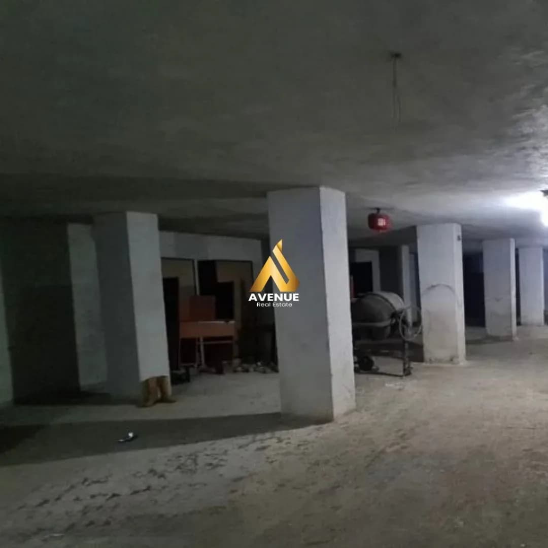 2 Poste Parkimi në Shitje – Rruga e Kavajës 2