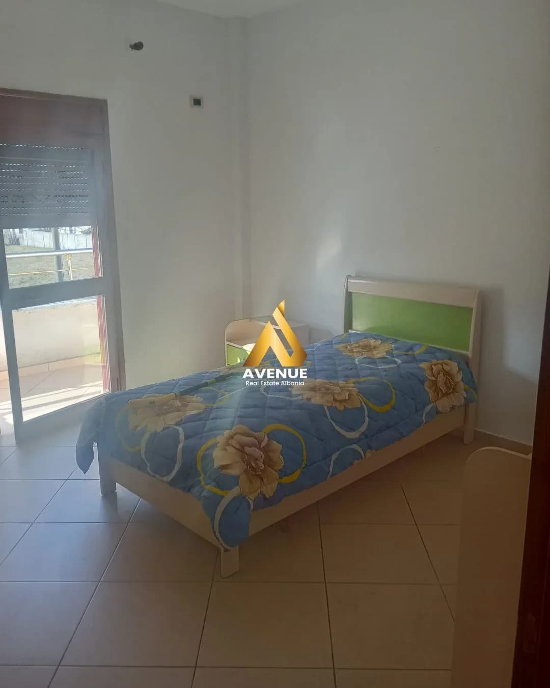 Jepet me qira kati i 2-të i një shtëpie private 3+1 – Kamëz 3