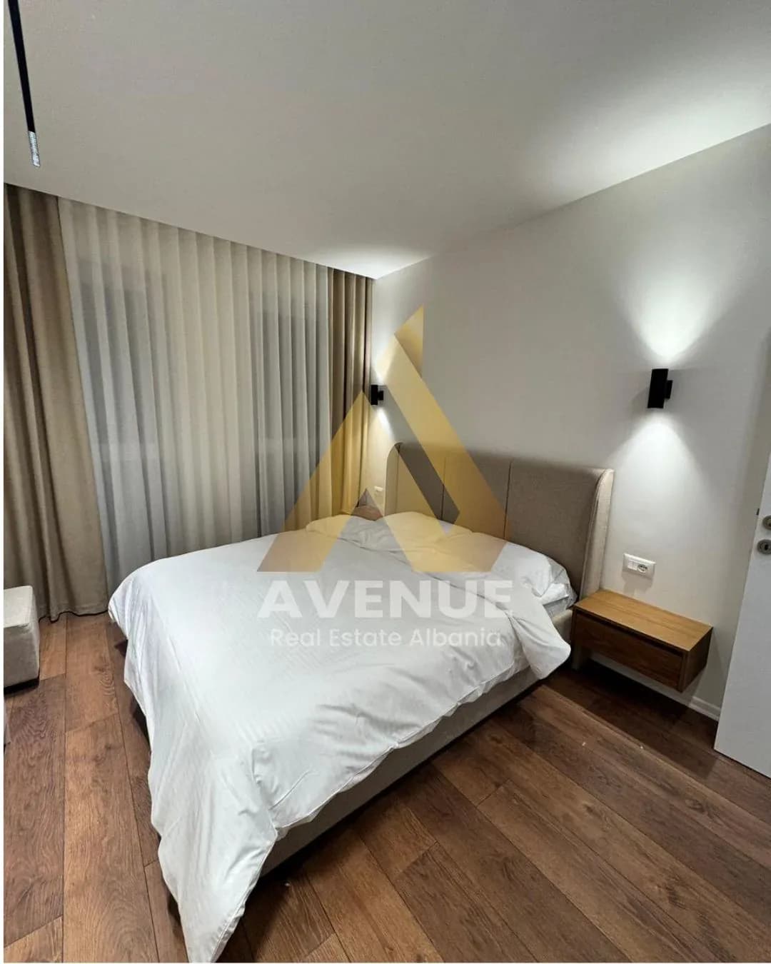 Apartament me qera 2+1+Post Parkimi Xhamllik, Tiranë 3