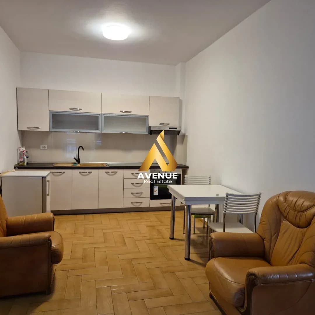 Jepet me Qira Apartament 2+1 – Pranë Rrugës së Kavajës