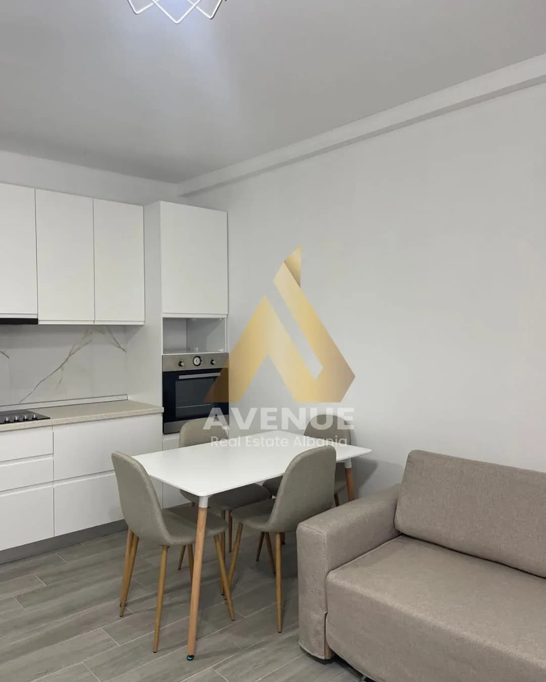 Apartament me qera 3+1+2, 5 Maji, Tiranë 2