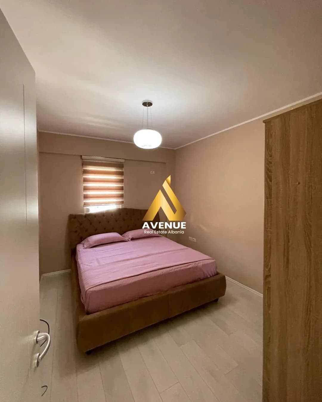 JEPET ME QERA APARTAMENT LUKSOZ 3+1+2 – LIQENI I THATË, TIRANË