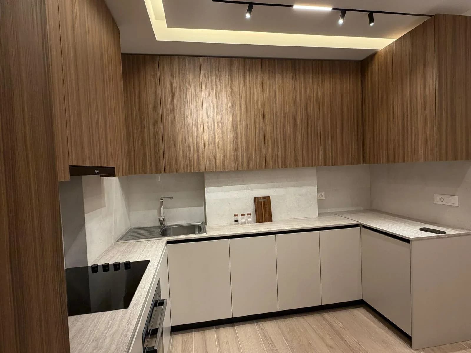 APARTAMENT ME QERA 1+1 – ZOGU ZI ,TIRANE 3