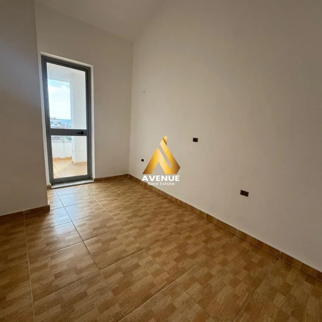 SHITET APARTAMENT 3+1+2+ VERANDE NE FRESK