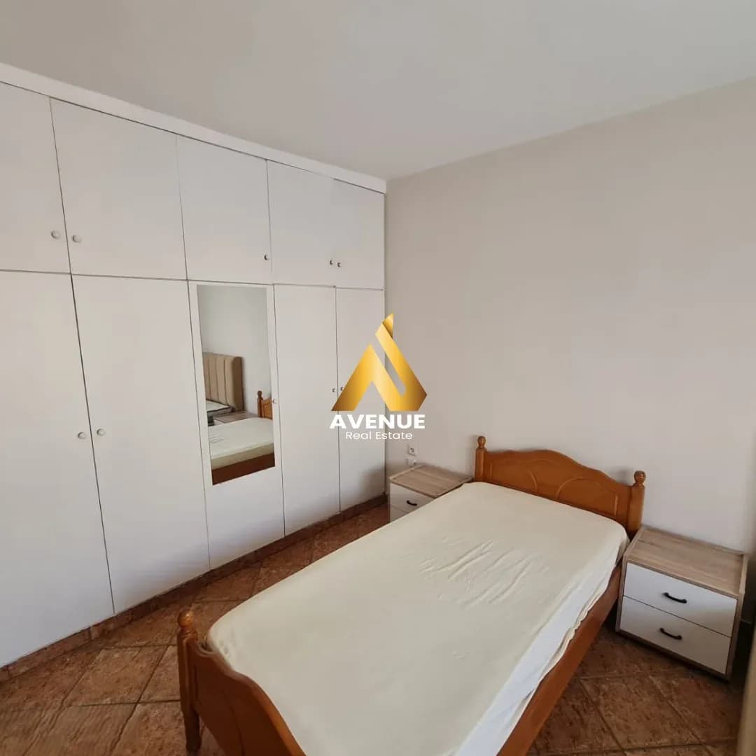 Jepet Apartament 2+1 Me Qira -Rruga e Elbasanit 4