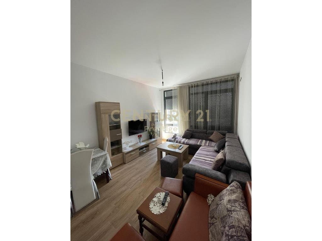APARTAMENT I TIPOLOGJISE 2+1 ME QIRA, TEK ISH-DOGANA, TIRANE! 2