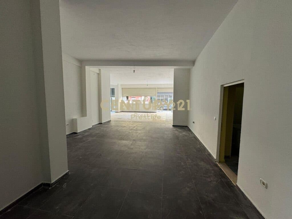 AMBIENT KOMERCIAL ME QIRA NE LUNGOMARE-VIJE E DYTE, VLORE! 2