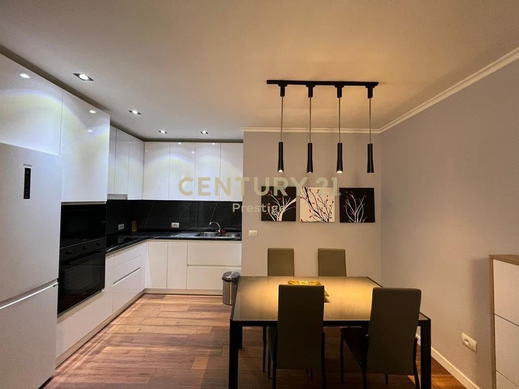 APARTAMENT 2+1+2 ME QIRA, KOPSHTI ZOOLOGJIK, TIRANE! 2