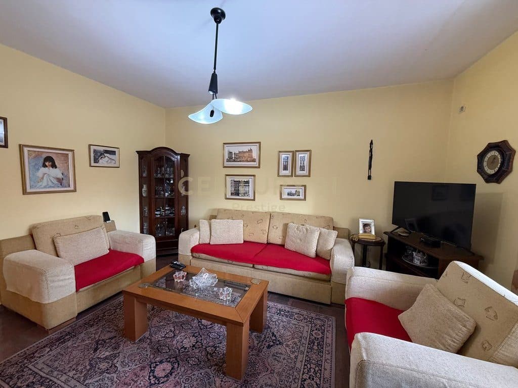 JEPET ME QIRA APARTAMENT 2+1 I VENDOSUR TEK "RRUGA FORTUZI! 2
