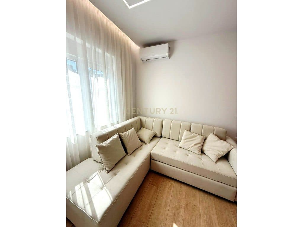 APARTAMENT 1+1 ME QIRA, MYSLYM SHYRI, TIRANE! 2