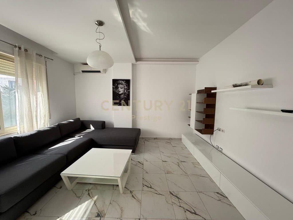 APARTAMENT 2+1+2 ME QIRA, TEK "KAPITEN MIR ZOTI"-LIQENI I THATE! 2