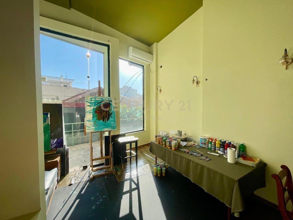 AMBIENT KOMERCIAL NE SHITJE, VENDOSUR PRANE QYTETIT STUDENTI, TIRANE! 3
