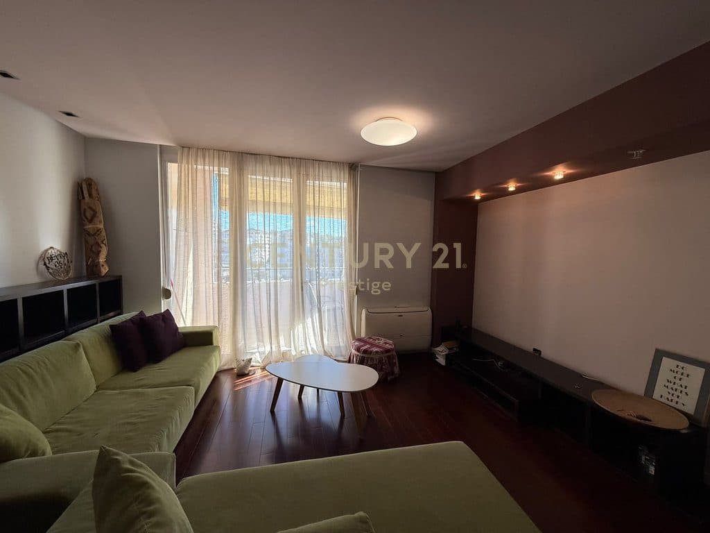 APARTAMENT 1+1 ME QIRA, RRUGA ELBASAN! 2