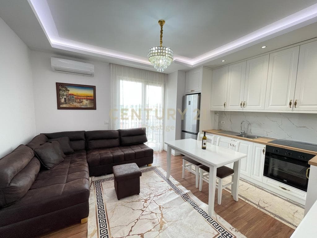 APARTAMENT 2+1+POST PARKIMI ME QIRA, TEK RRETHI I SAUKUT!