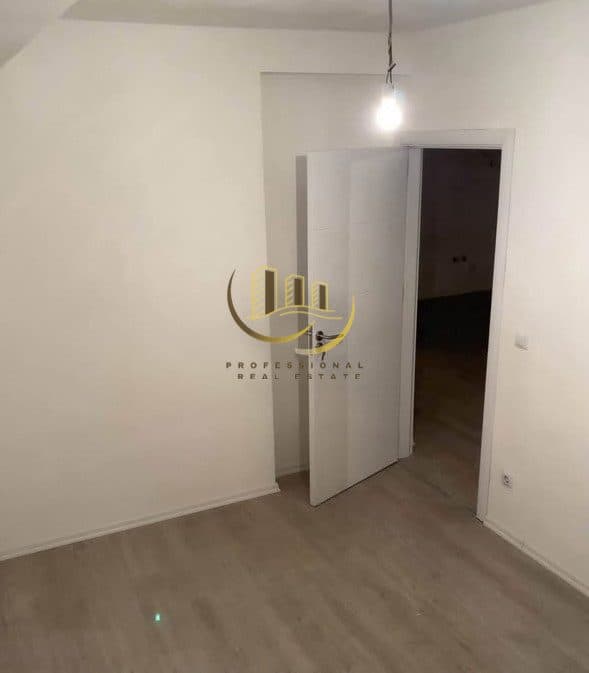Shitet banesa në Fushë Kosovë 4