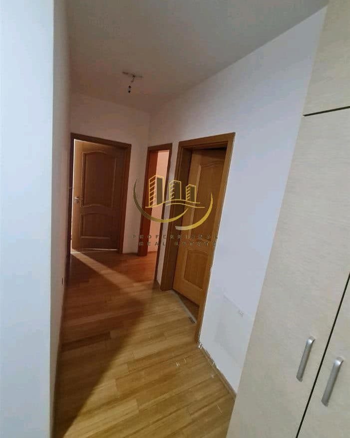 Banesë Zyre me qira te Mati 1 3