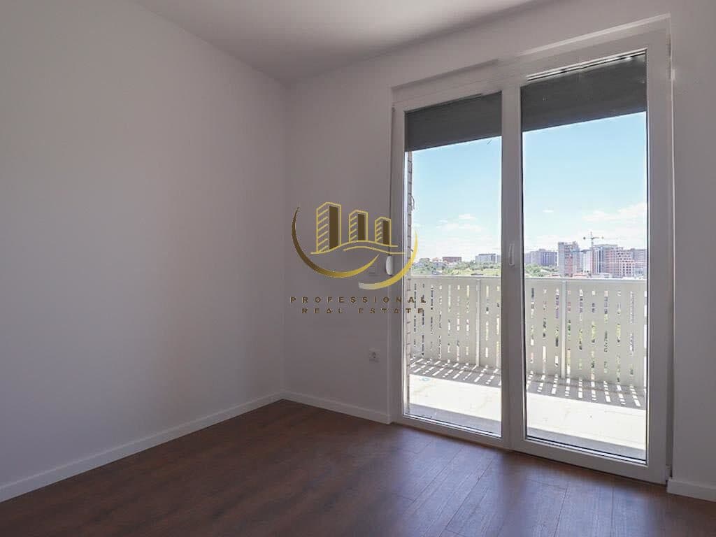 Banesë Zyre me qira te Prishtina e Re 3