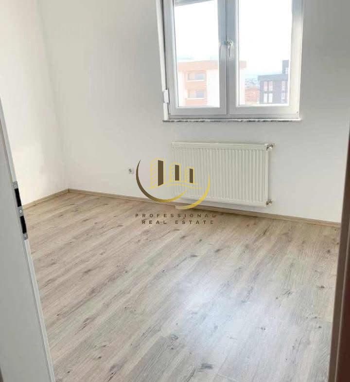 Shitet Banesa në Fushë Kosovë 4