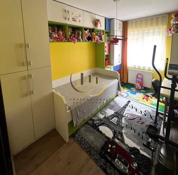 Shitet Banesa në Fushë Kosovë 4