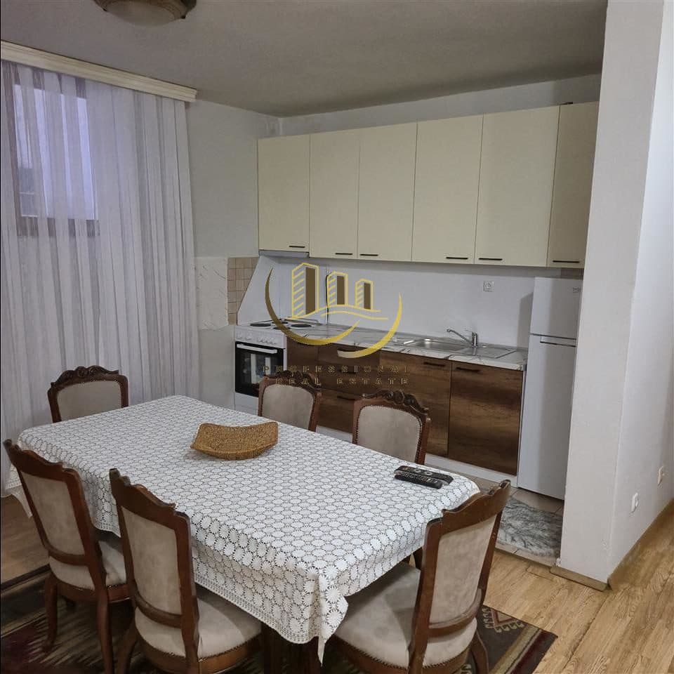 Kat i shtëpis me qira në Arbëri Dragodan 2